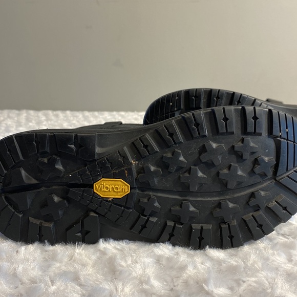 Chaco credence tall vibram null size 6 black boots - Picture 5 of 12